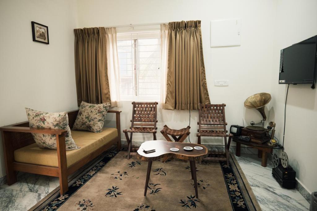 Nirvana Homestays Siolim Esterno foto